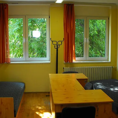 Jozsef Attila Гостевой дом Будапешт