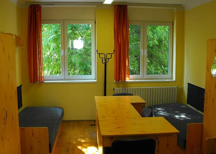 Jozsef Attila Pensiune Budapesta